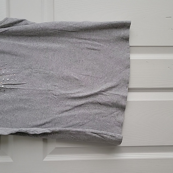 St. John's Bay Women's Tank - Picture 2 of 10